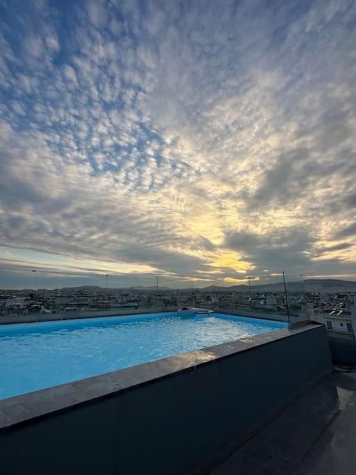 Luxury Maisonette With Shared Pool เอเธนส์ ภายนอก รูปภาพ