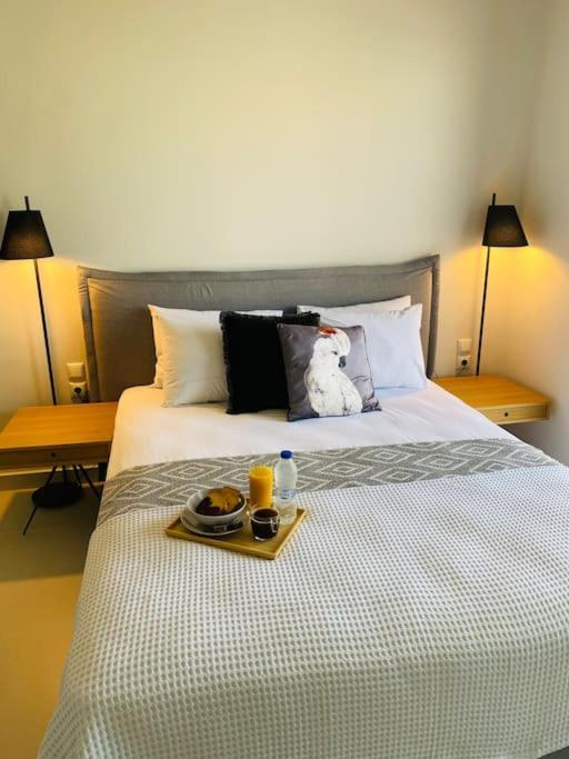 Luxury Maisonette With Shared Pool เอเธนส์ ภายนอก รูปภาพ