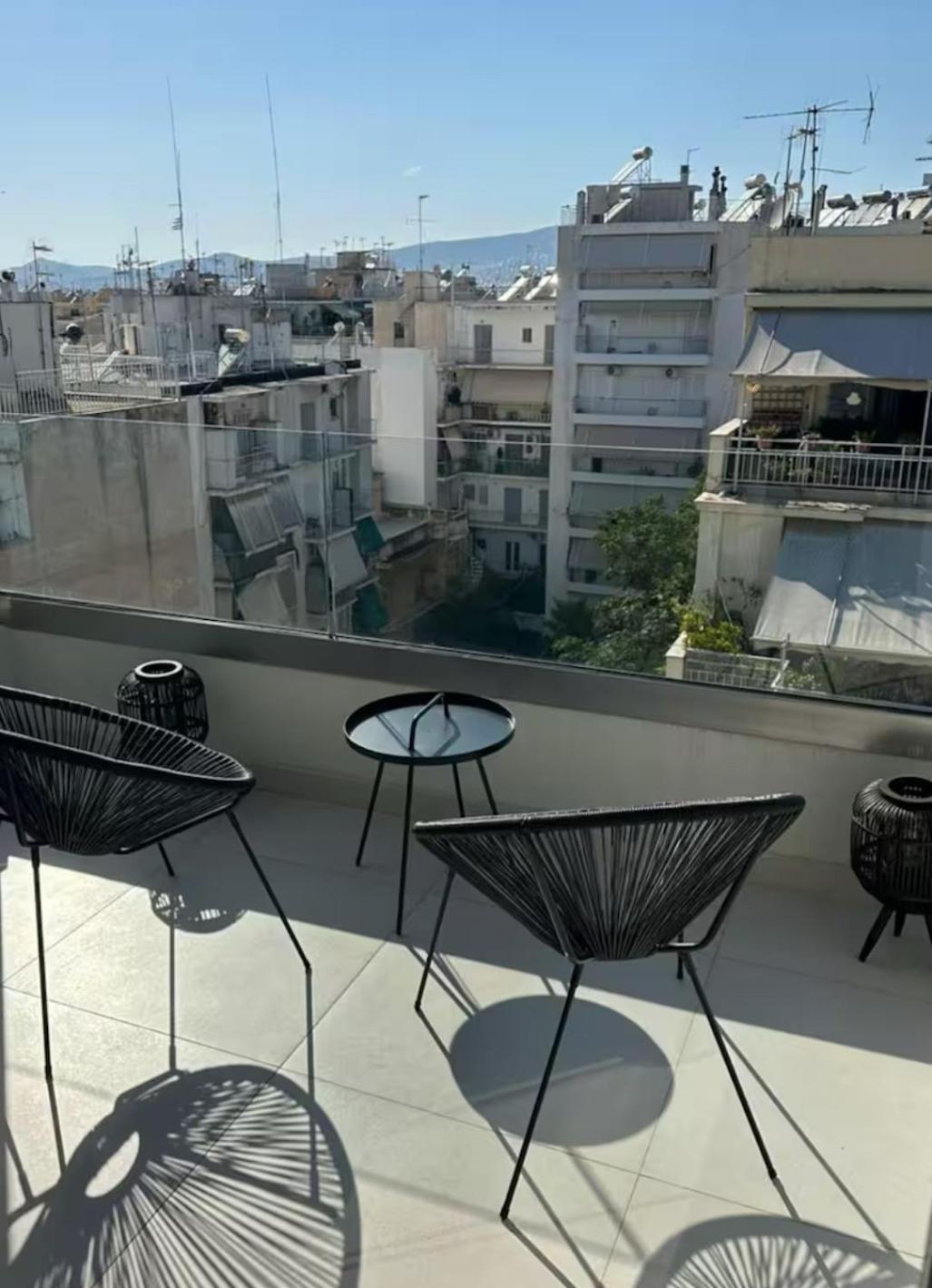 Luxury Maisonette With Shared Pool เอเธนส์ ภายนอก รูปภาพ